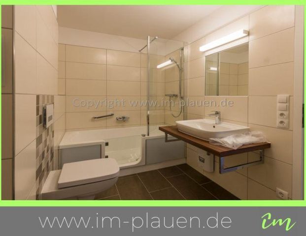 Aufzug - Balkon - modernes Bad mit BW-DU inkl. Badmöbel LED Beleuchtung - 2 Zimmerwohnung in Plauen - Photo 1