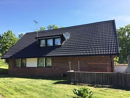 Möblerad villa uthyres i ett barnvänligt område - Photo 2