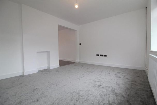 4 bedroom terraced house to rent - Photo 1