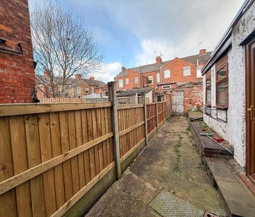 2 bedroom terraced house to rent - Photo 6