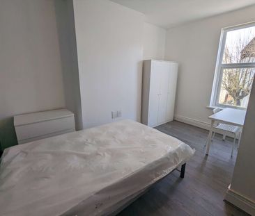 Terry Street Room 2 - Photo 6