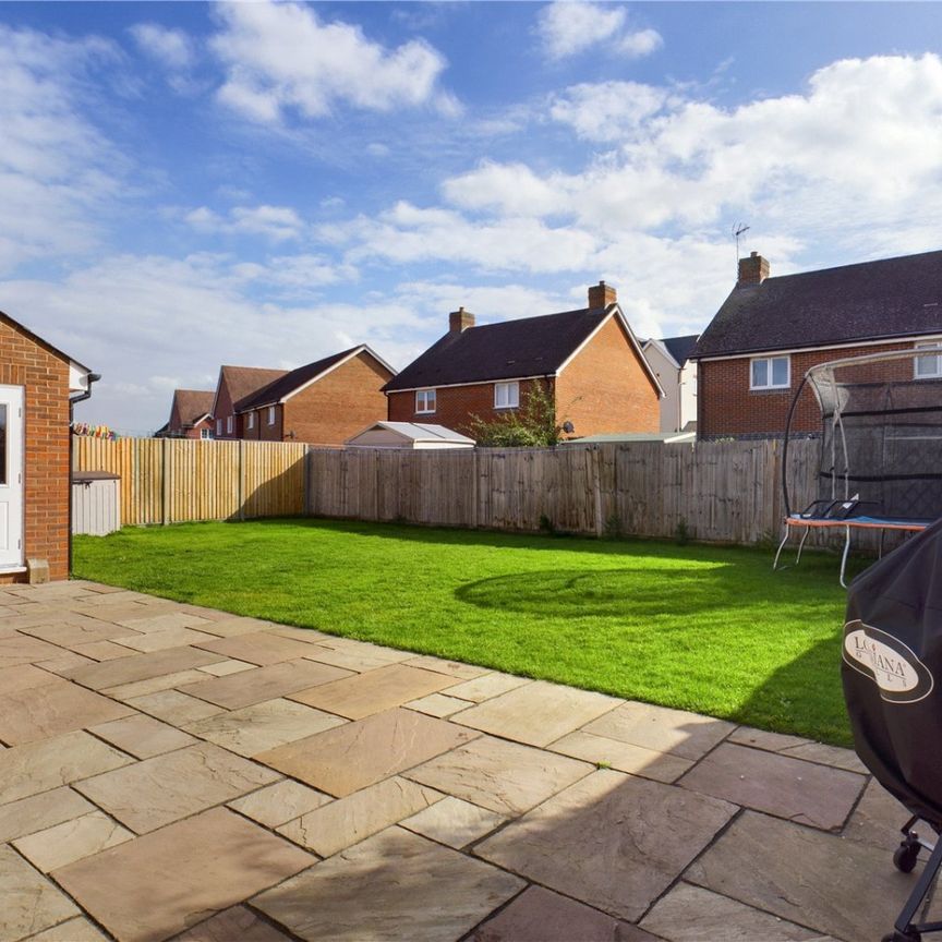 Fawn Drive, Three Mile Cross, Reading, Berkshire, RG7 - Photo 1