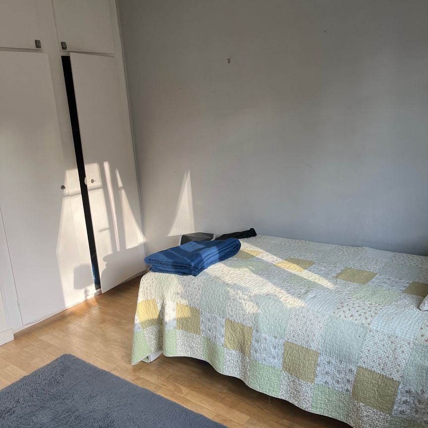 Sirapsvägen, Farsta - Foto 2