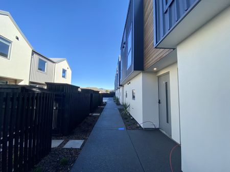 13/101 Mackworth Street, Woolston - Photo 3