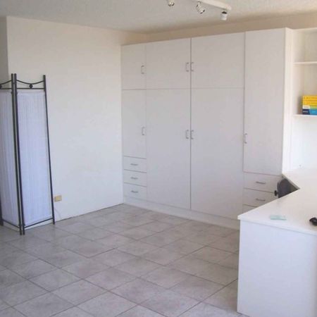STUDIO IN NEUTRAL BAY WITH VIEWS! - Photo 3