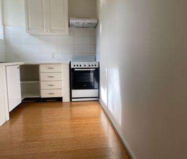 7 / 2-4 Watson Grove, Glen Huntly - Photo 6