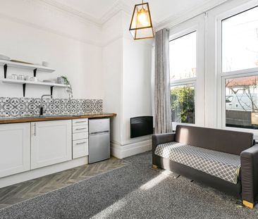Canham Road, London, SE25 6RZ - Photo 4