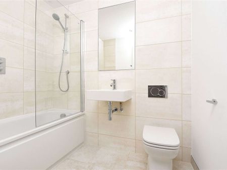 A modern apartment forming part of the popular Ryewood development. - Photo 4