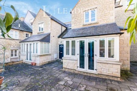 Milners Court, Stamford, PE9 - Photo 2