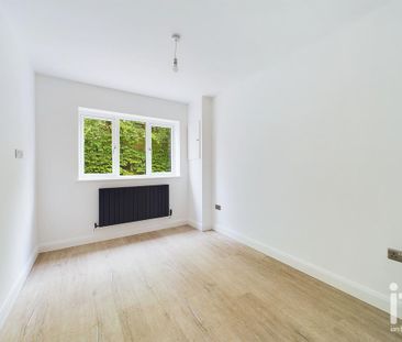 2 bedroom ground floor flat to rent - Photo 1