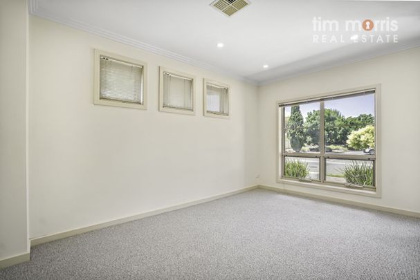 44 Hindmarsh Circuit Mawson Lakes SA - Photo 1