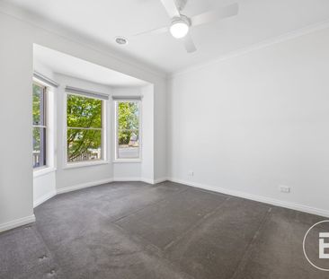 Modern low maintenance living in sought after Soldiers Hill - Photo 6