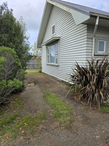 Conveniently located. - Photo 5