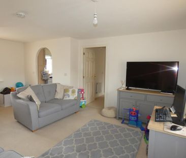 2 bedroom semi-detached house to rent - Photo 6