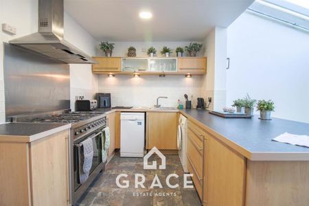 3 bedroom terraced house to rent - Photo 5