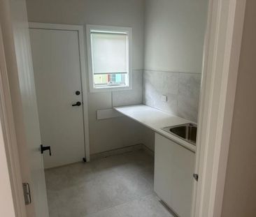 Modern Lifestyl Living - Photo 3