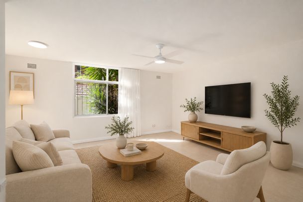 Charming Ground Floor Apartment in the Heart of Newport - Photo 1
