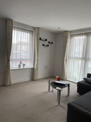 2 Bed Flat, Bedwyn Mews, RG2 - Photo 1