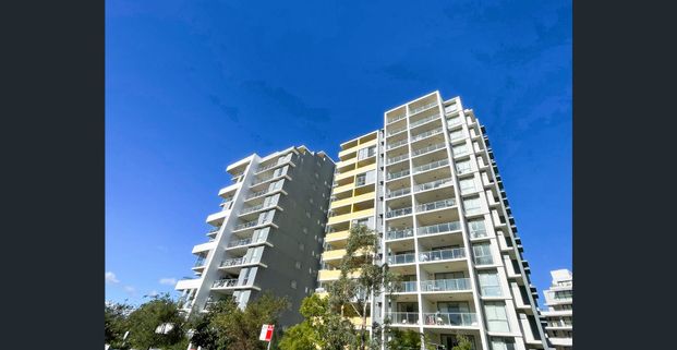 3 Bedroom in Mascot - Photo 1