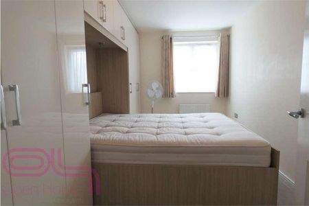 Albacore Way, Hayes, UB3 - Photo 4