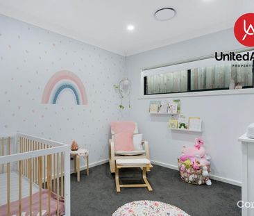 Stylish Single-Storey Family Home in Prime Oran Park Location - Photo 2