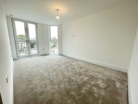 WestCliff Road, Bournemouth - Photo 3