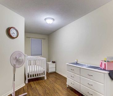 For Lease - 5 Burtonbury Lane, Ajax, Ontario - Photo 4