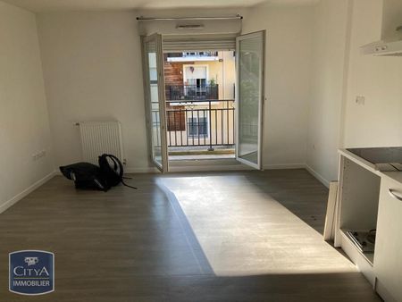 Location Appartement 2 pièces 47m² ST FARGEAU PONTHIERRY 77310 - Photo 4
