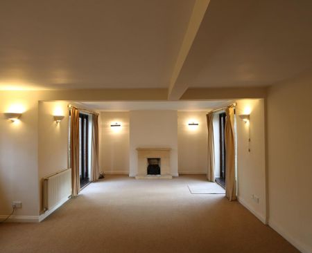 4 bedroom detached house to rent - Photo 3