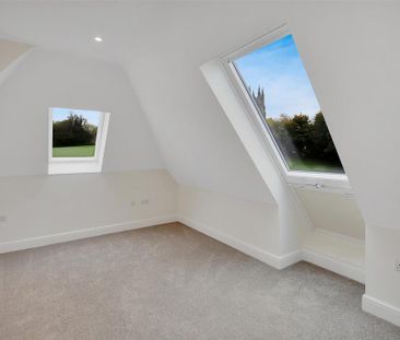 2 bedroom penthouse to rent - Photo 2