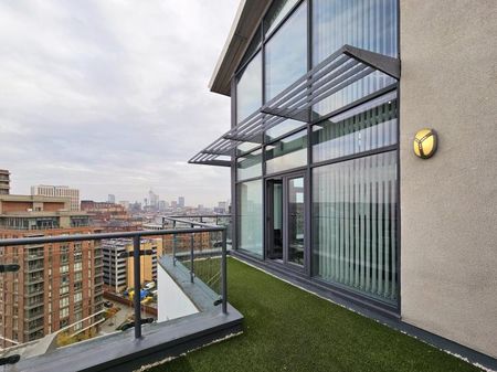 2 bedroom penthouse to rent - Photo 3