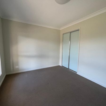 Luxurious & Large Home! - Photo 2