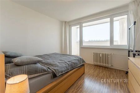 Útulný byt 2+kk s krytou lodžií, sklepem a otevřeným výhledem, k dispozici ihned – Štúrova 1417/2, Krč, 14200 Praha - Photo 4