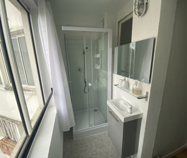 Location Appartement 1 pièce 91m² - Photo 6