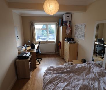 6 Bed Semi-Detached House, Upper Shaftesbury Avenue, SO17 - Photo 3