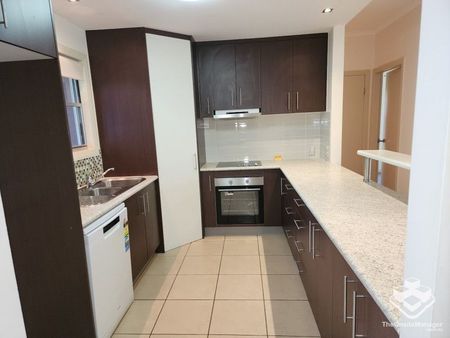 3 bed, 2 bath Unit - Photo 5