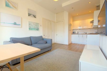 St Peter’s Place, Polwarth, Edinburgh, EH3 - Photo 5