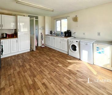 2 bedroom apartment to rent - Photo 6