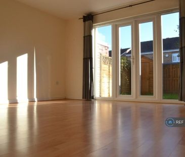 3 bedroom end of terrace house to rent - Photo 1