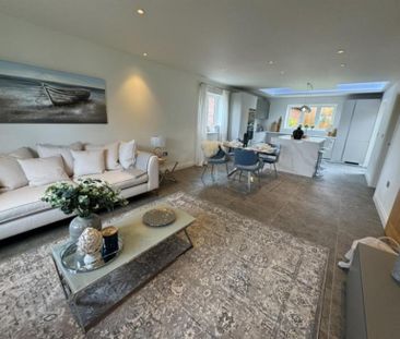 3 Bedroom Detached To Let - Photo 3