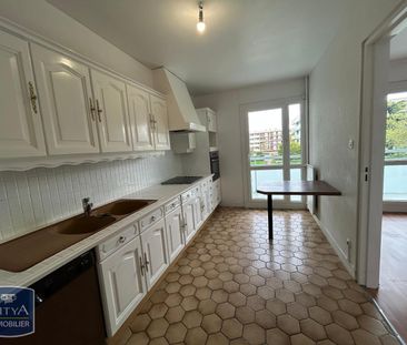 Location Appartement 4 pièces 82m² LE MANS 72100 - Photo 2