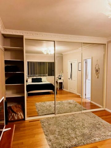 Large double ensuite bedroom in Eastlakes - Photo 3