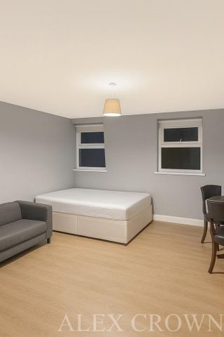 Studio to rent - Photo 4