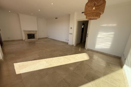 4 Bedroom Townhouse For Rent in Benahavís, Málaga - Photo 4