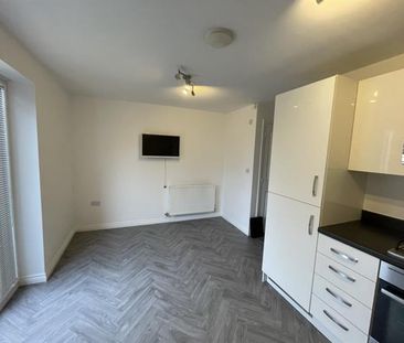 Maplewood Drive, Middlesbrough - Photo 2