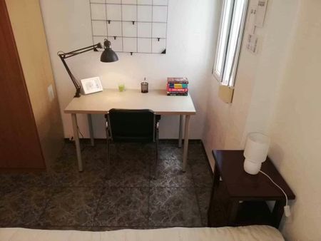 Calle Arquitecto Gasco, Valencia, Valencian Community 46022 - Photo 2