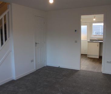 2 bed terraced house for rent in Fernieside - Photo 1