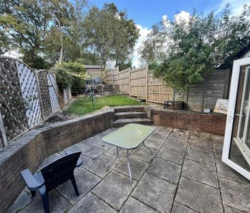 1 bedroom in a house share to rent - Photo 3