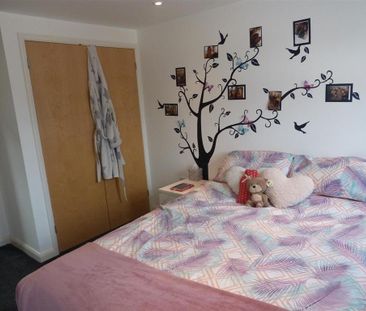 3 bedroom apartment to rent - Photo 3