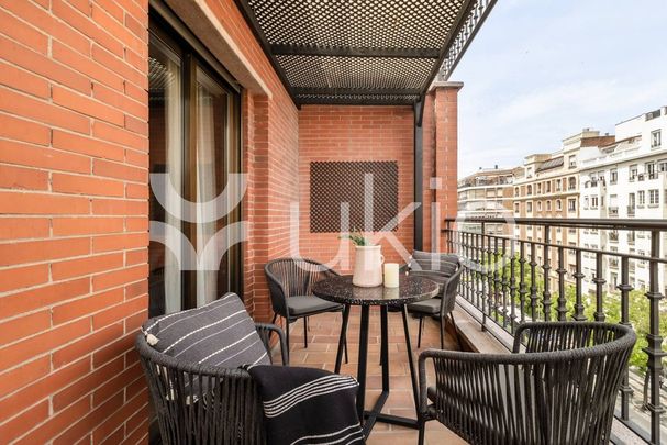 4 room luxury Apartment for rent in Madrid, Spain - Photo 1